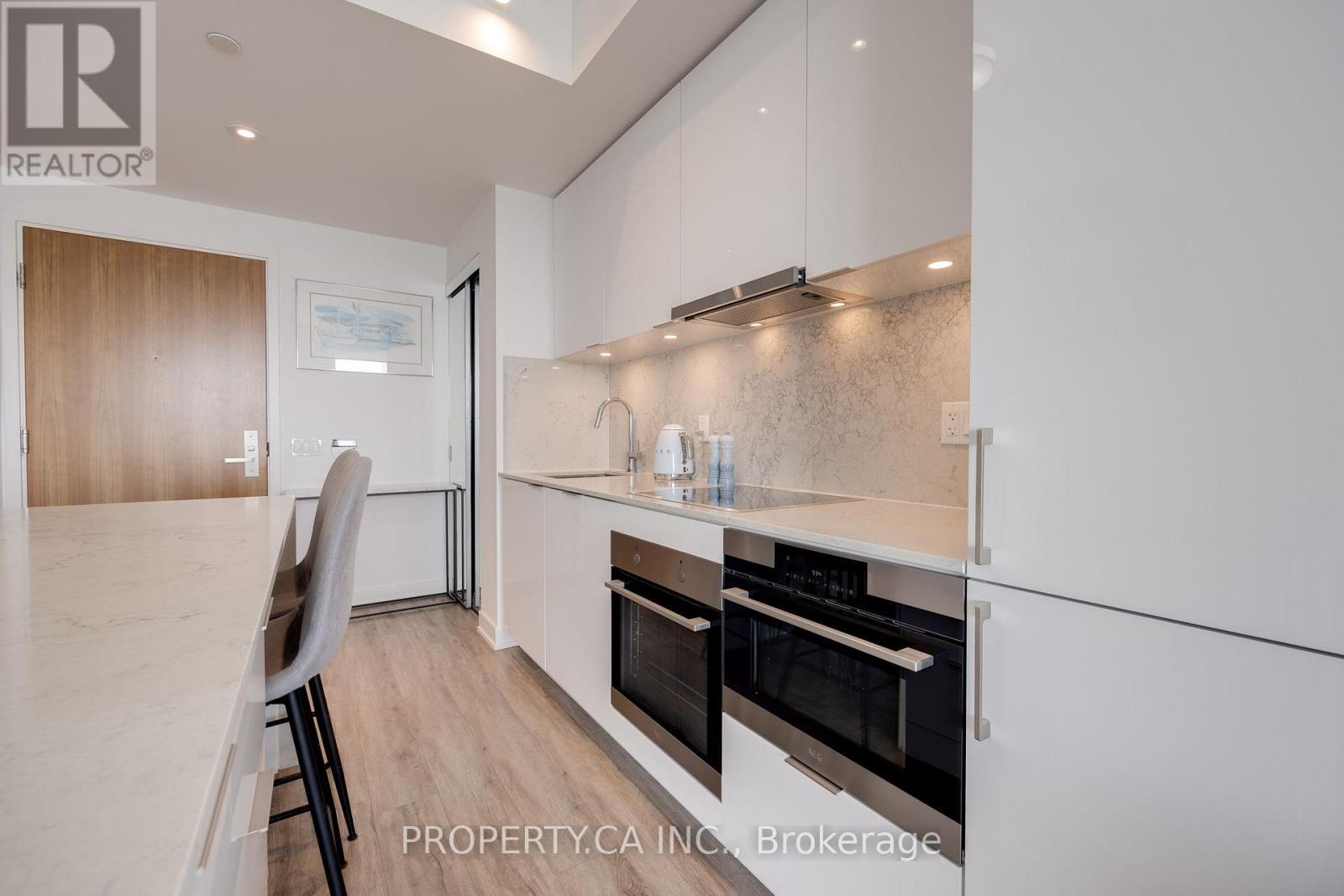 2203 - 15 Queens Quay E, Toronto, Ontario  M5E 0C5 - Photo 10 - C13621426
