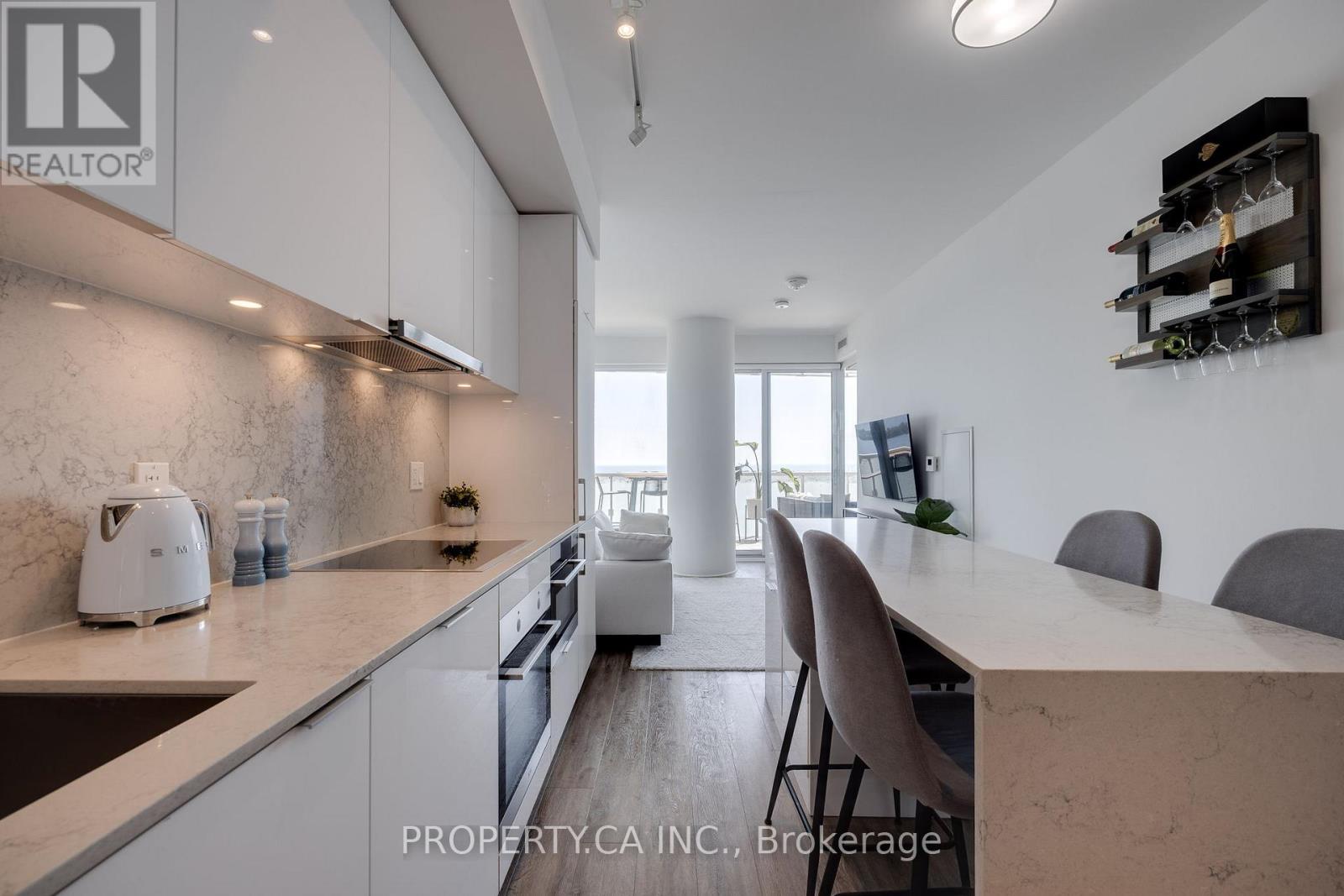 2203 - 15 Queens Quay E, Toronto, Ontario  M5E 0C5 - Photo 11 - C13621426