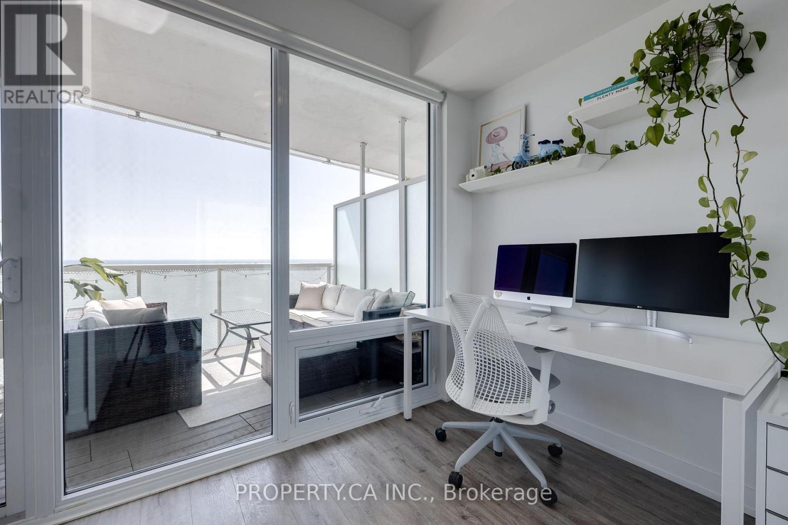 2203 - 15 Queens Quay E, Toronto, Ontario  M5E 0C5 - Photo 18 - C13621426