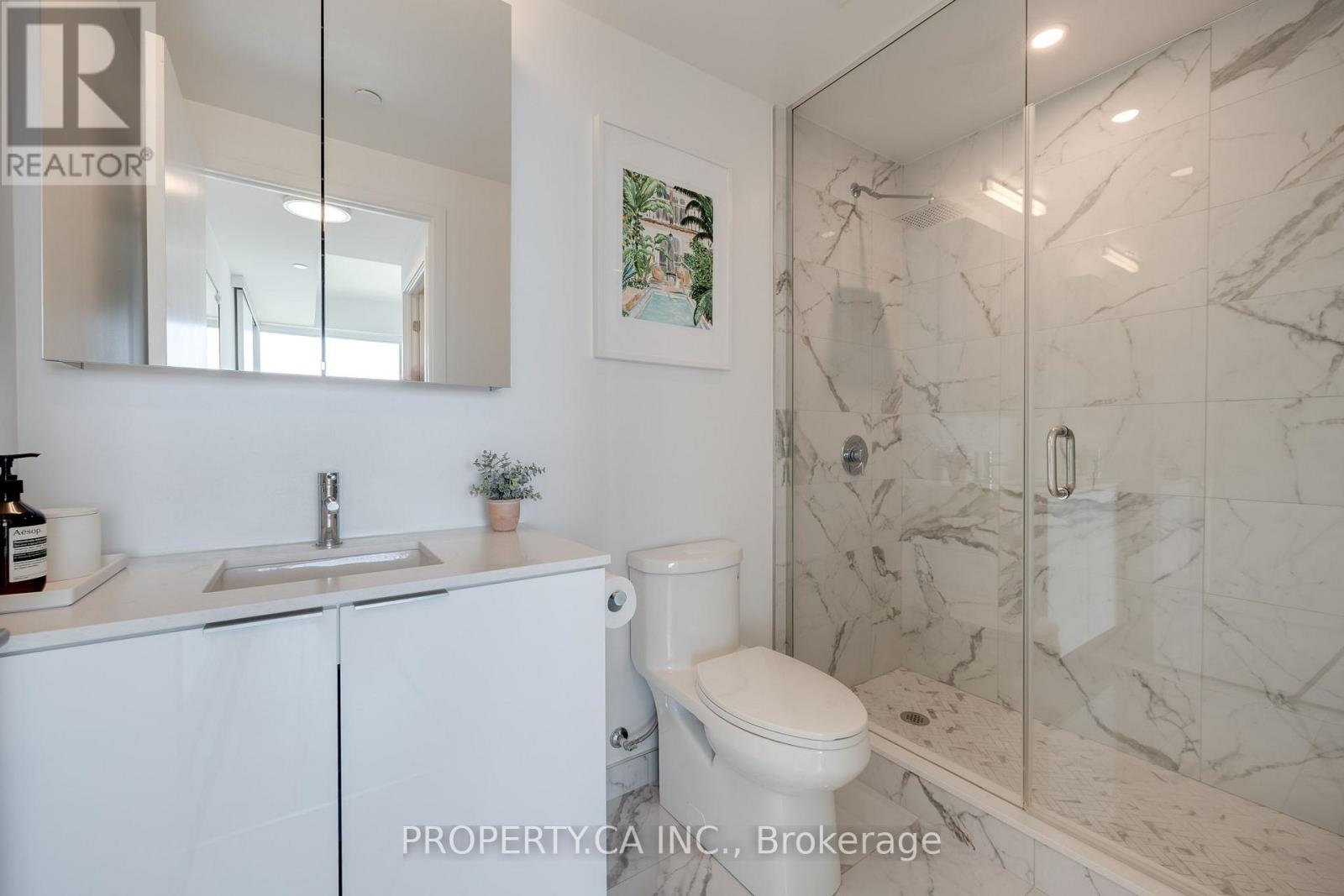 2203 - 15 Queens Quay E, Toronto, Ontario  M5E 0C5 - Photo 23 - C13621426