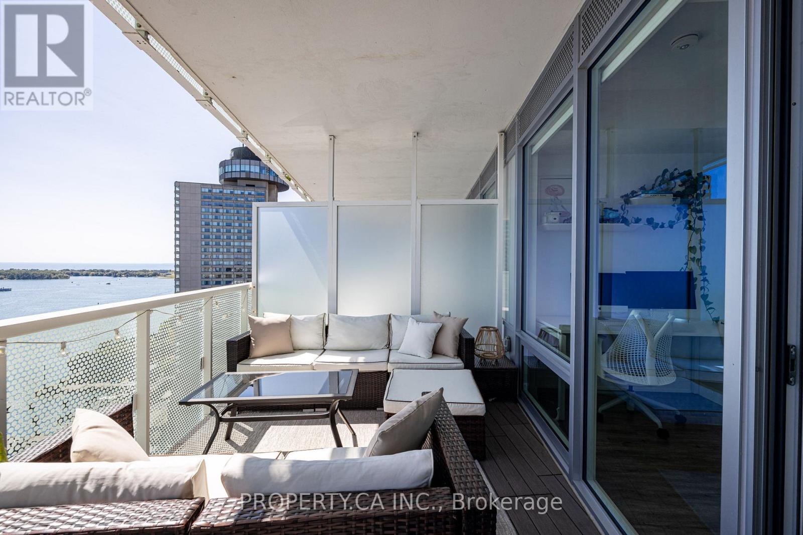 2203 - 15 Queens Quay E, Toronto, Ontario  M5E 0C5 - Photo 27 - C13621426