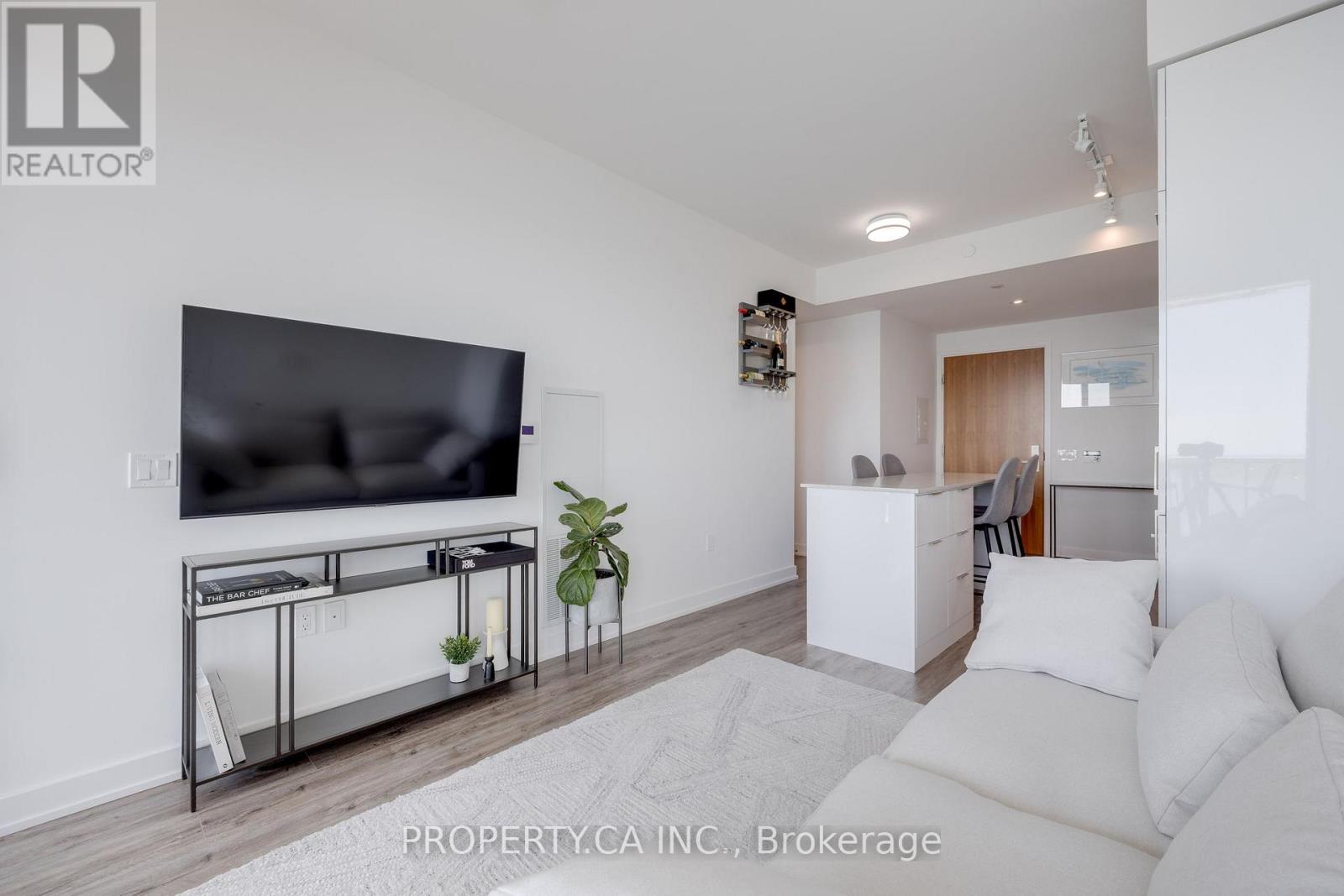 2203 - 15 Queens Quay E, Toronto, Ontario  M5E 0C5 - Photo 4 - C13621426