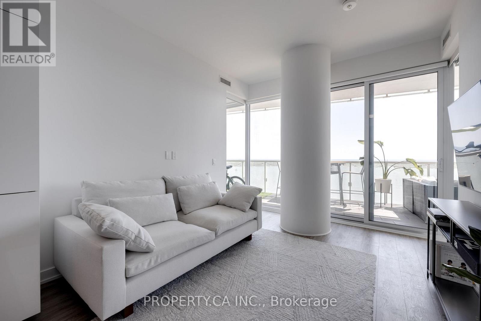 2203 - 15 Queens Quay E, Toronto, Ontario  M5E 0C5 - Photo 7 - C13621426