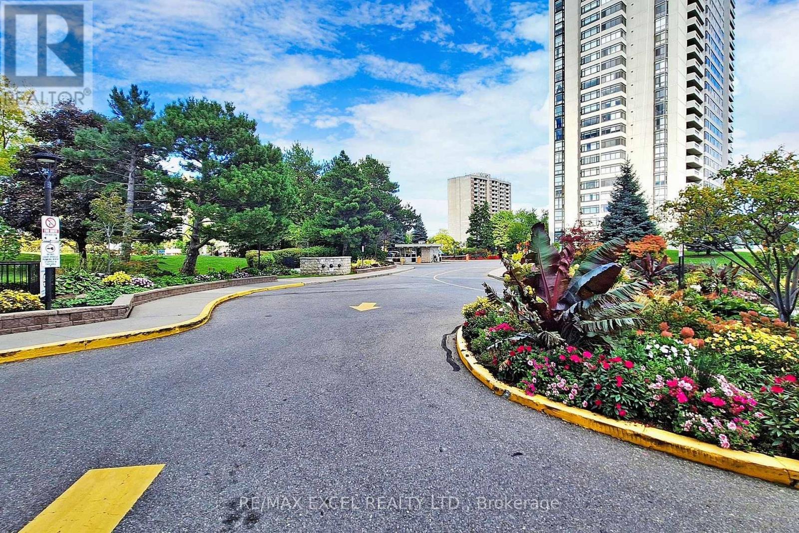 1402 - 3303 DON MILLS ROAD, Toronto, Ontario