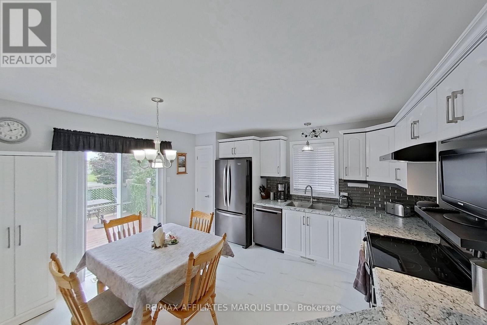 117 Gail Elizabeth Court, Cornwall, Ontario  K6H 0A7 - Photo 3 - X13497190