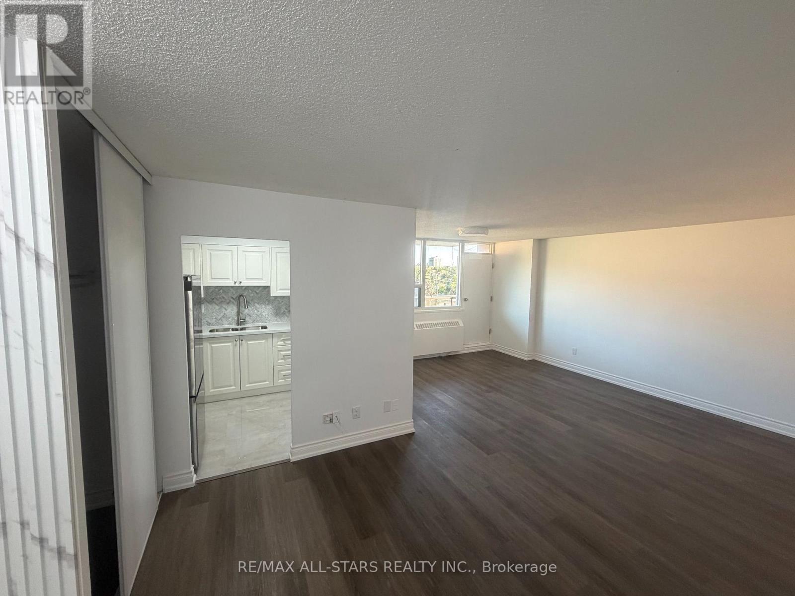 603 - 180 Markham Road, Toronto, Ontario  M1M 2Z9 - Photo 5 - E13621336
