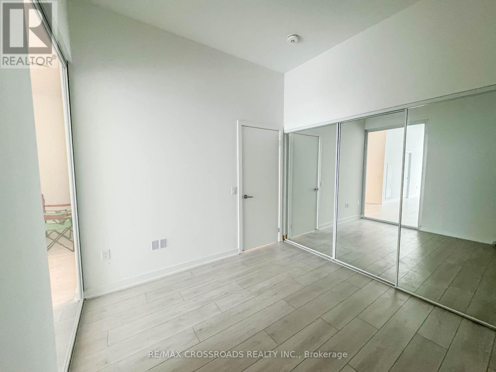 205 - 1606 Charles Street, Whitby, Ontario L1N 0P1 - Photo 10 - E13621412