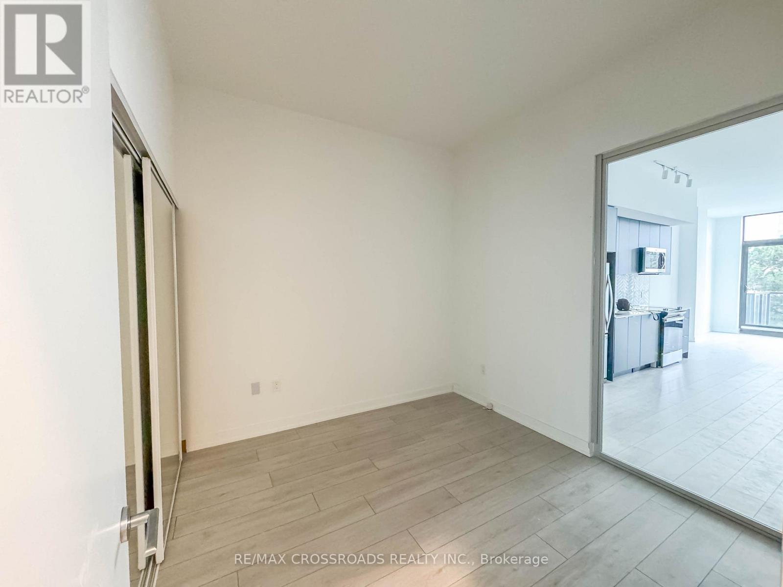 205 - 1606 Charles Street, Whitby, Ontario L1N 0P1 - Photo 11 - E13621412