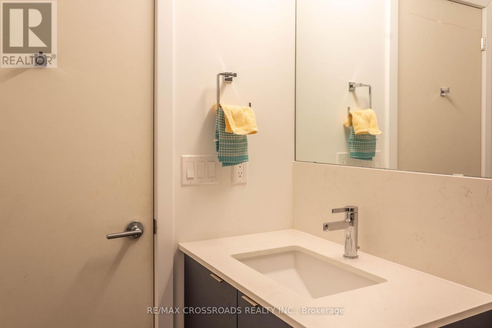 205 - 1606 Charles Street, Whitby, Ontario L1N 0P1 - Photo 13 - E13621412