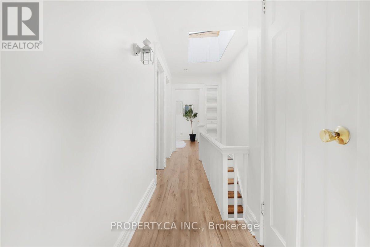44 Beach View Crescent, Toronto, Ontario  M4E 2L5 - Photo 26 - E13621414