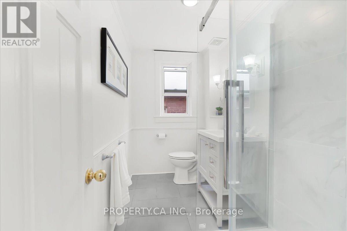 44 Beach View Crescent, Toronto, Ontario  M4E 2L5 - Photo 27 - E13621414