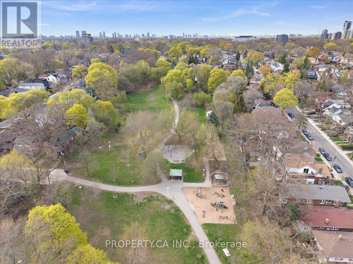 44 Beach View Crescent, Toronto, Ontario  M4E 2L5 - Photo 48 - E13621414