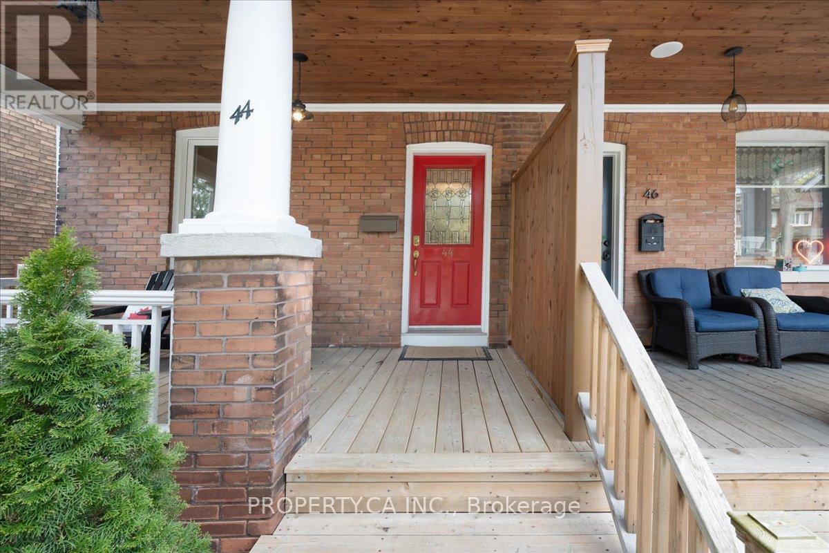 44 Beach View Crescent, Toronto, Ontario  M4E 2L5 - Photo 5 - E13621414
