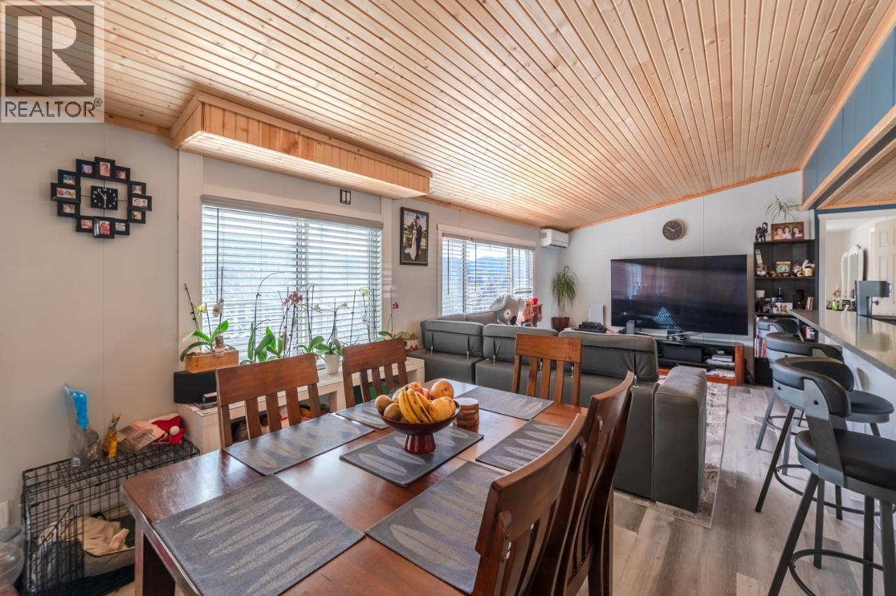 346 Hwy 97, Kaleden, British Columbia  V0H 1K0 - Photo 13 - 10372282