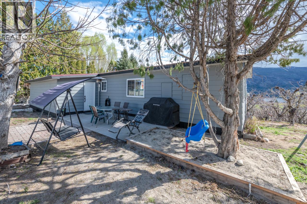 346 Hwy 97, Kaleden, British Columbia  V0H 1K0 - Photo 8 - 10372282