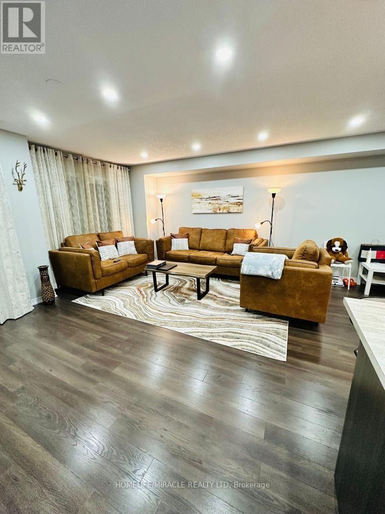 154 Golden Springs Drive, Brampton, Ontario L7A 4N7 - Photo 6 - W13606932