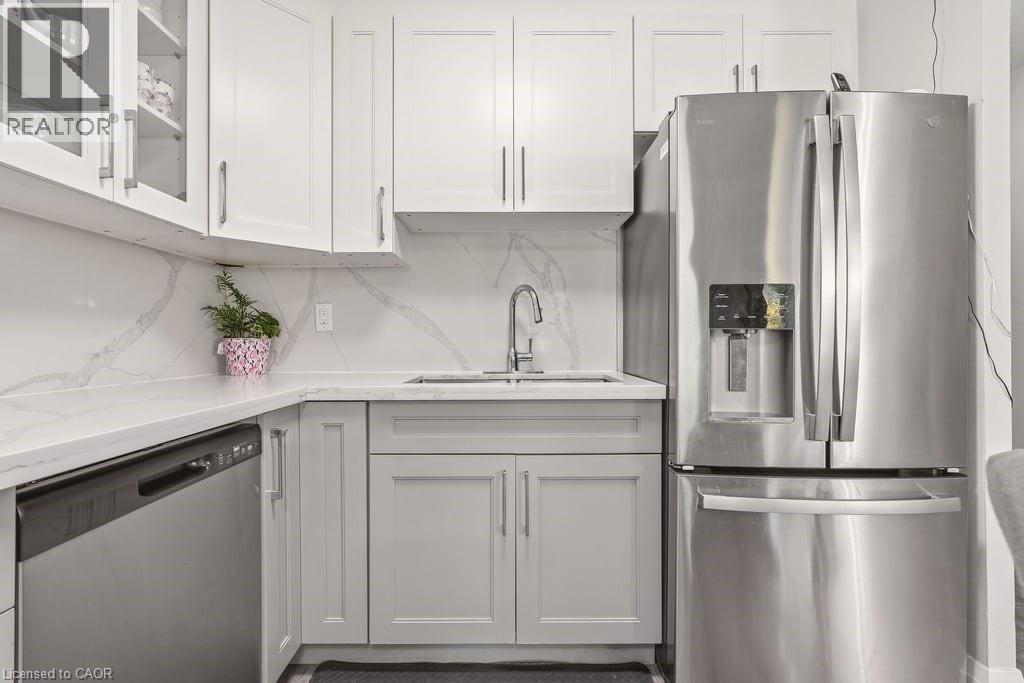 1066 Falgarwood Drive Unit# 154, Oakville, Ontario  L6H 2P3 - Photo 6 - 40846867
