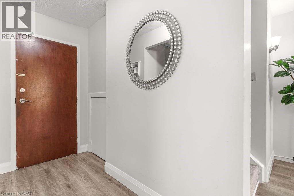 1066 Falgarwood Drive Unit# 154, Oakville, Ontario  L6H 2P3 - Photo 3 - 40846867