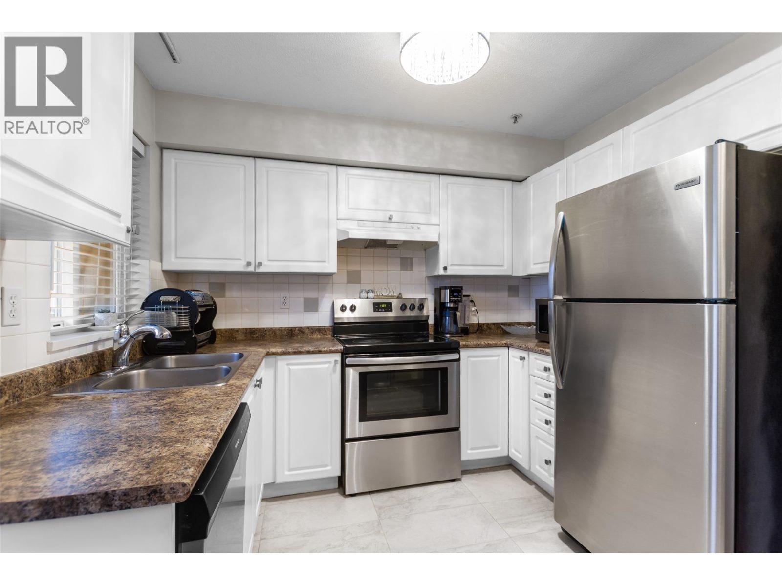 22 205 Lebleu Street, Coquitlam, British Columbia  V3K 6Z5 - Photo 11 - R3150941