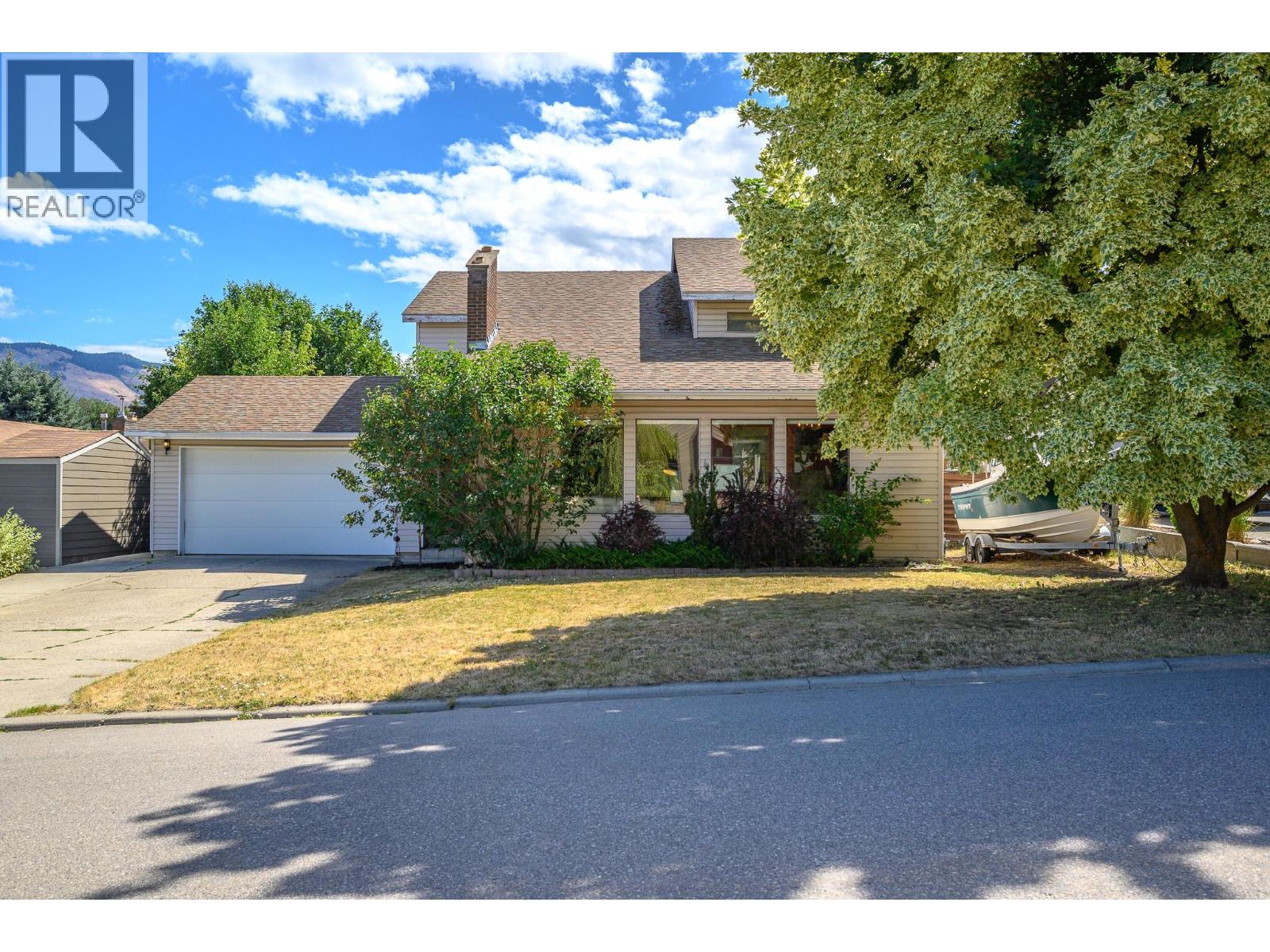 7807 Corona Court, Coldstream, British Columbia