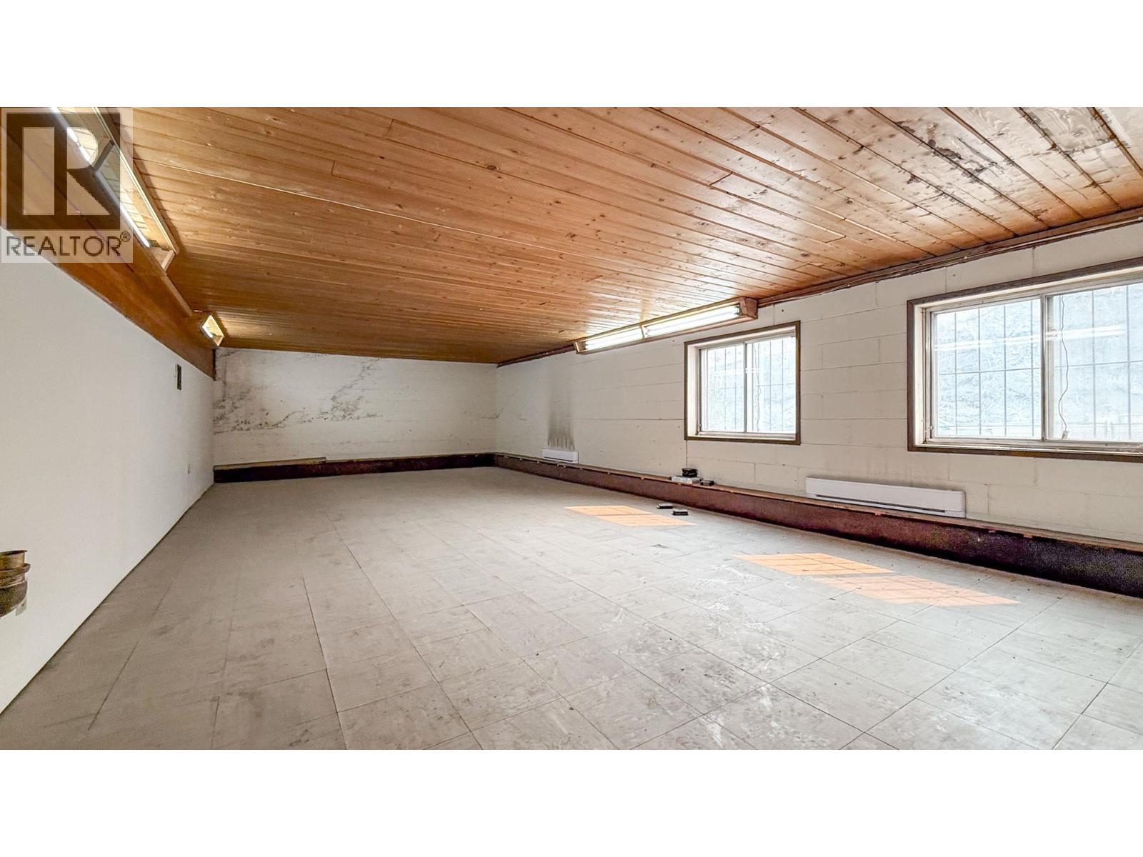 441 Victoria Street, Kamloops, British Columbia  V2C 1A6 - Photo 11 - 10373668