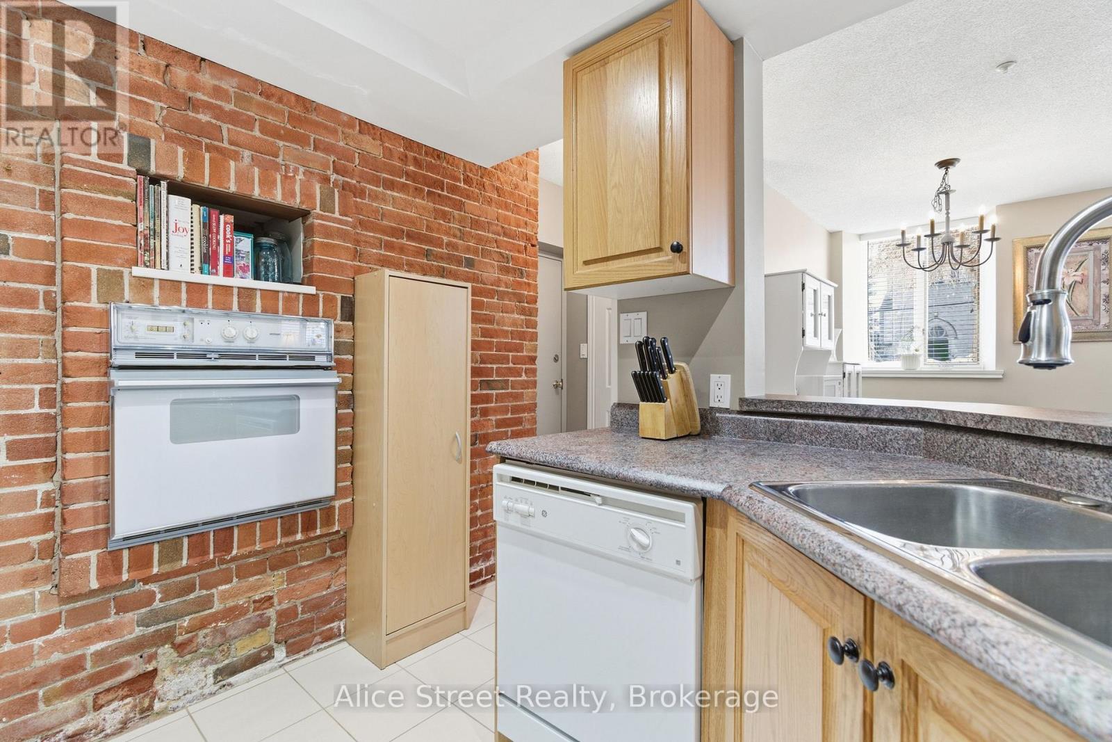 102 - 57 Suffolk Street W, Guelph, Ontario  N1H 2J1 - Photo 11 - X13526866