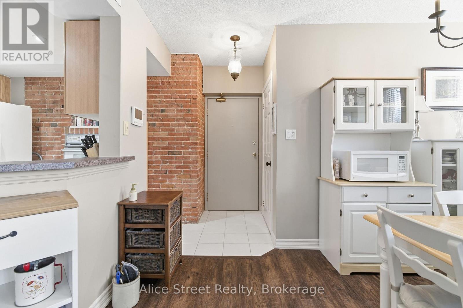 102 - 57 Suffolk Street W, Guelph, Ontario  N1H 2J1 - Photo 5 - X13526866