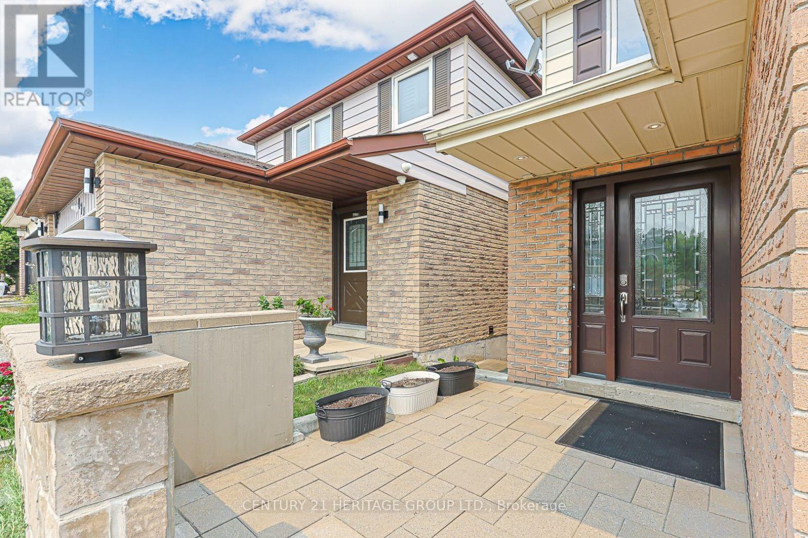 476 Britannia Avenue, Bradford West Gwillimbury, Ontario  L3Z 1A7 - Photo 3 - N13616108