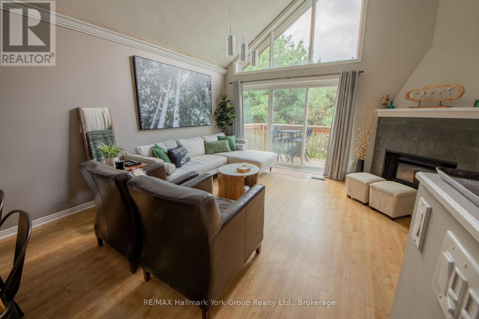 10 - 104 Kellies Way, Blue Mountains, Ontario  L9Y 0L6 - Photo 2 - X13621670