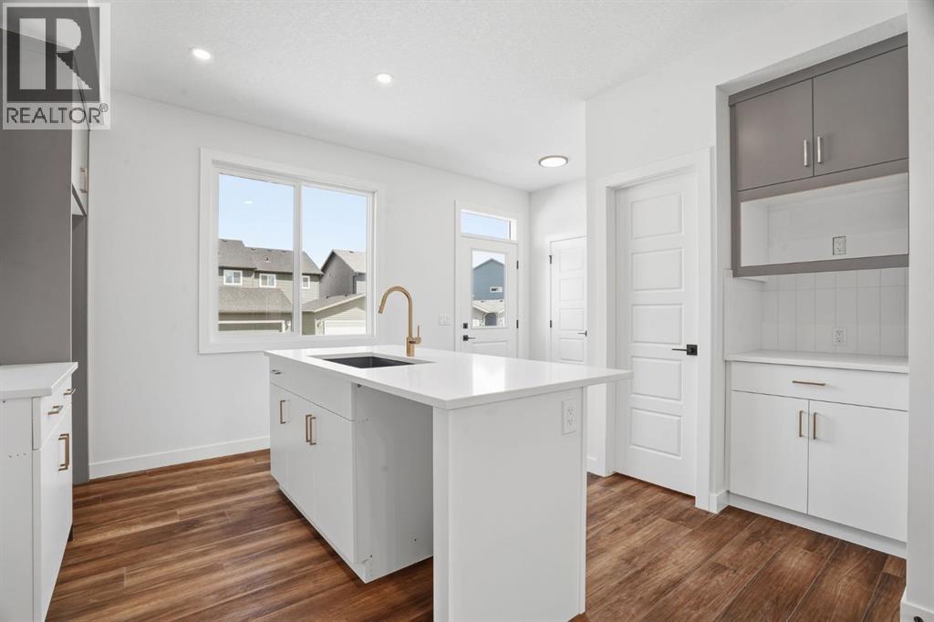 499 Lawthorn Way SE, Airdrie, Alberta  T4A 3N9 - Photo 12 - A2312376