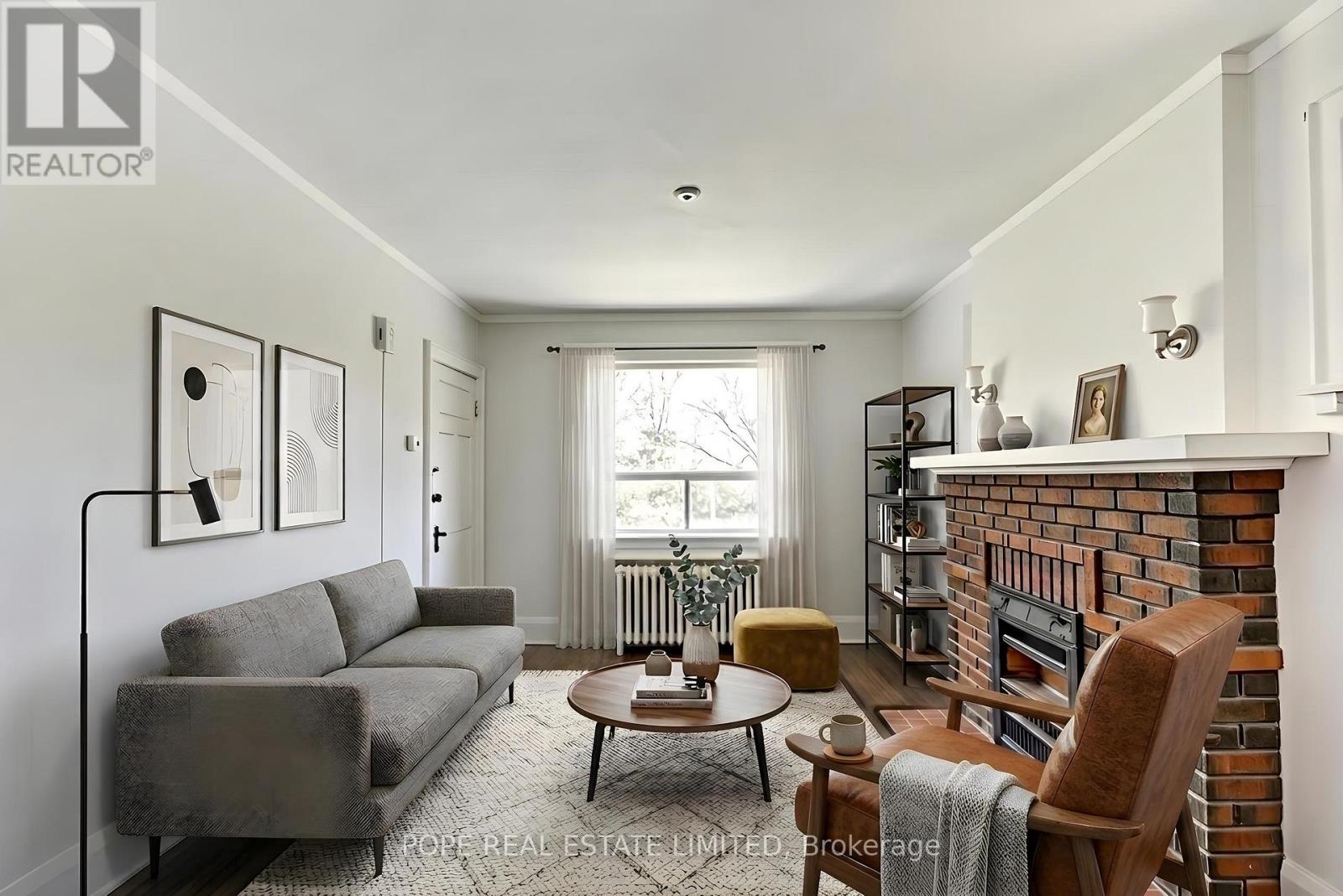 18 Edgewood Avenue, Toronto, Ontario  M4L 3E6 - Photo 13 - E13621528