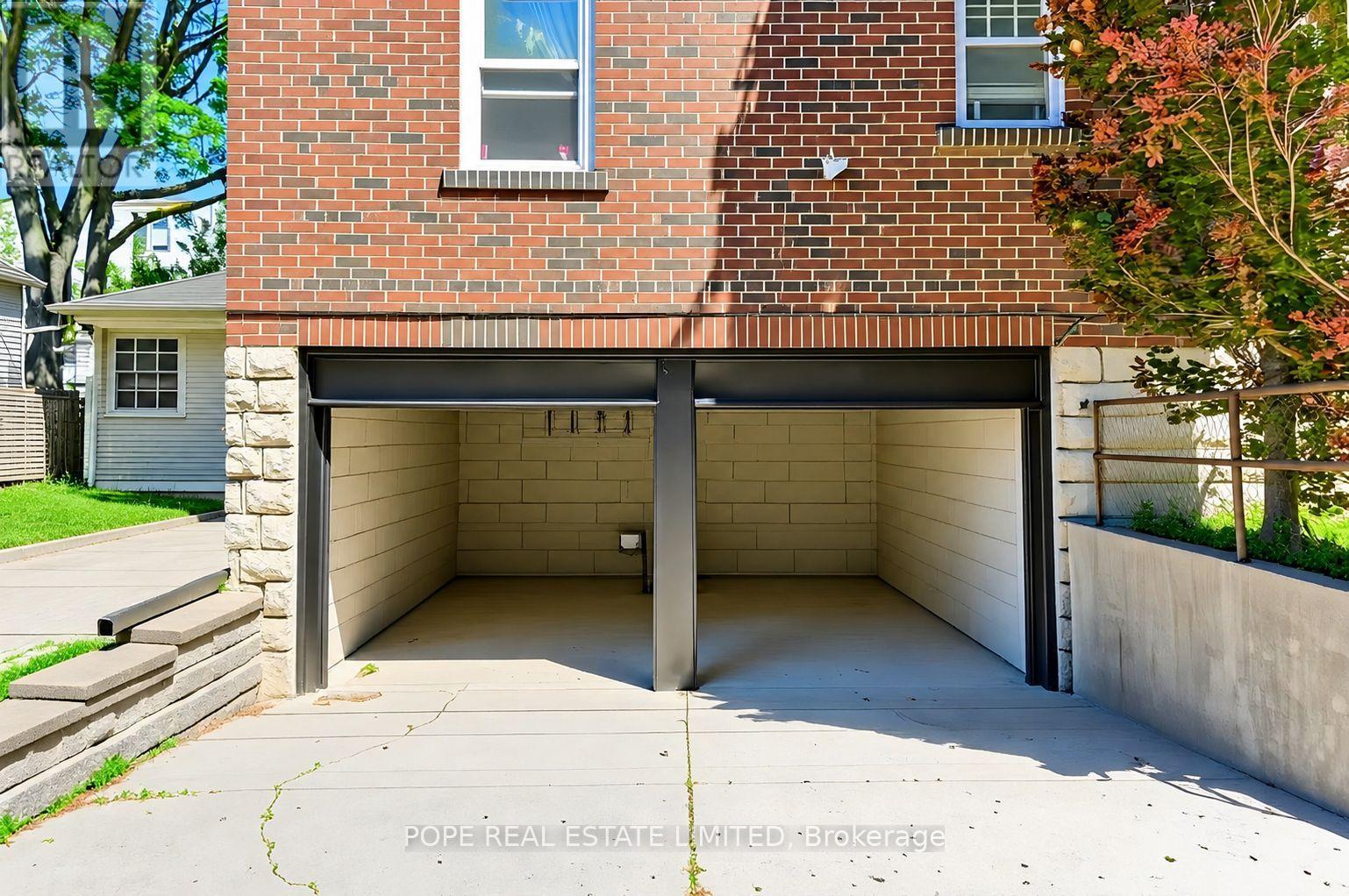 18 Edgewood Avenue, Toronto, Ontario  M4L 3E6 - Photo 21 - E13621528