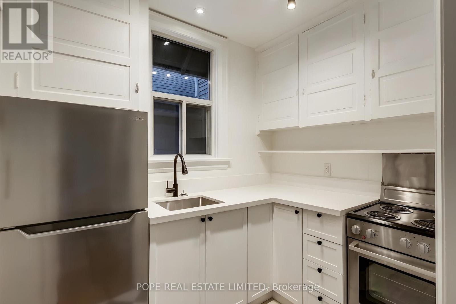 18 Edgewood Avenue, Toronto, Ontario  M4L 3E6 - Photo 32 - E13621528