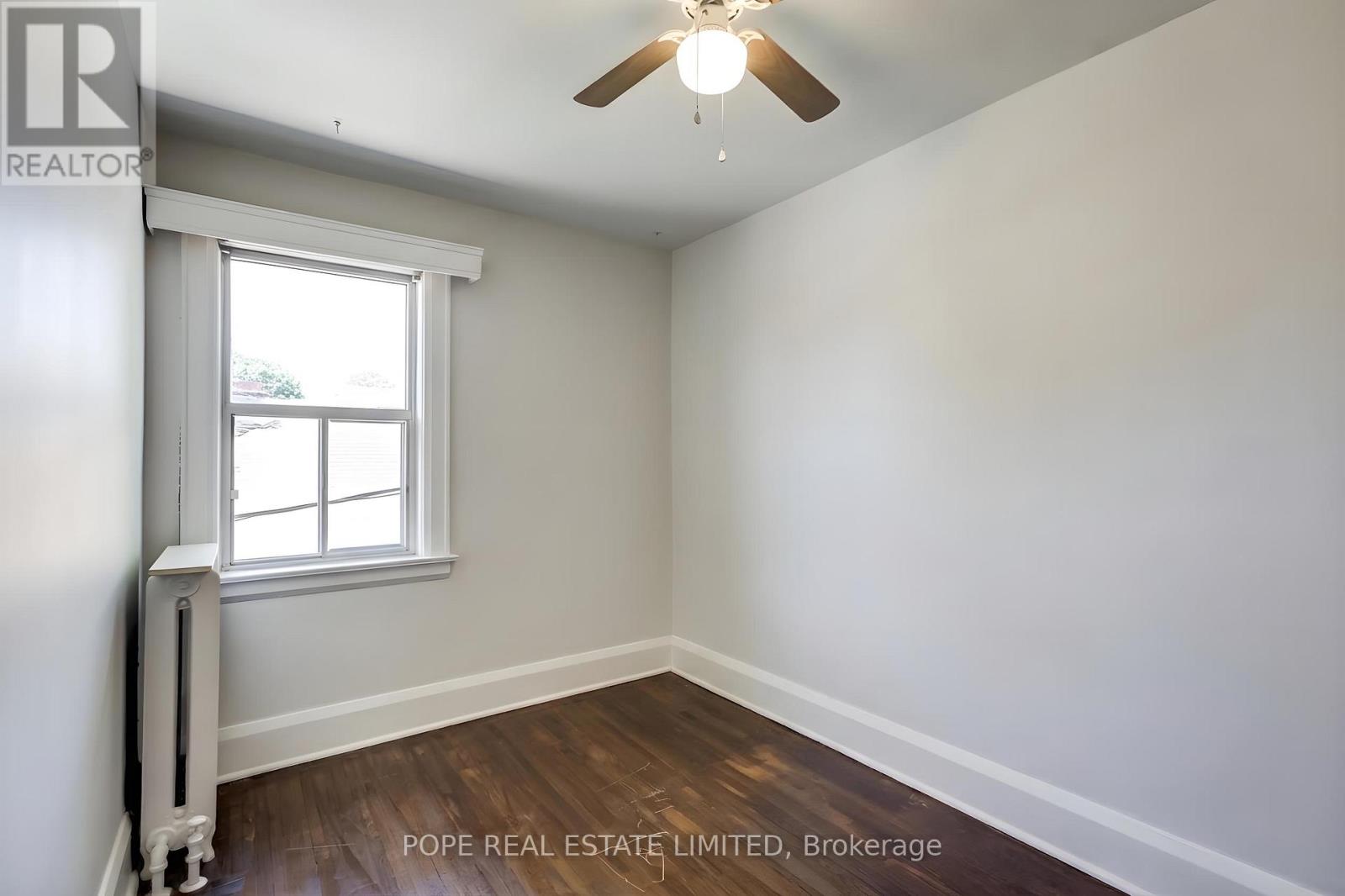 18 Edgewood Avenue, Toronto, Ontario  M4L 3E6 - Photo 35 - E13621528