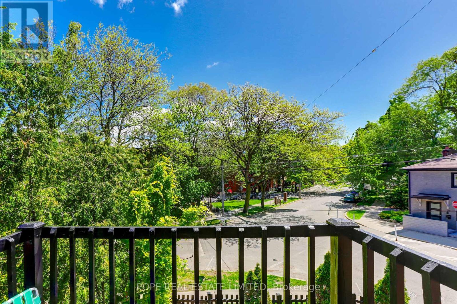 18 Edgewood Avenue, Toronto, Ontario  M4L 3E6 - Photo 6 - E13621528