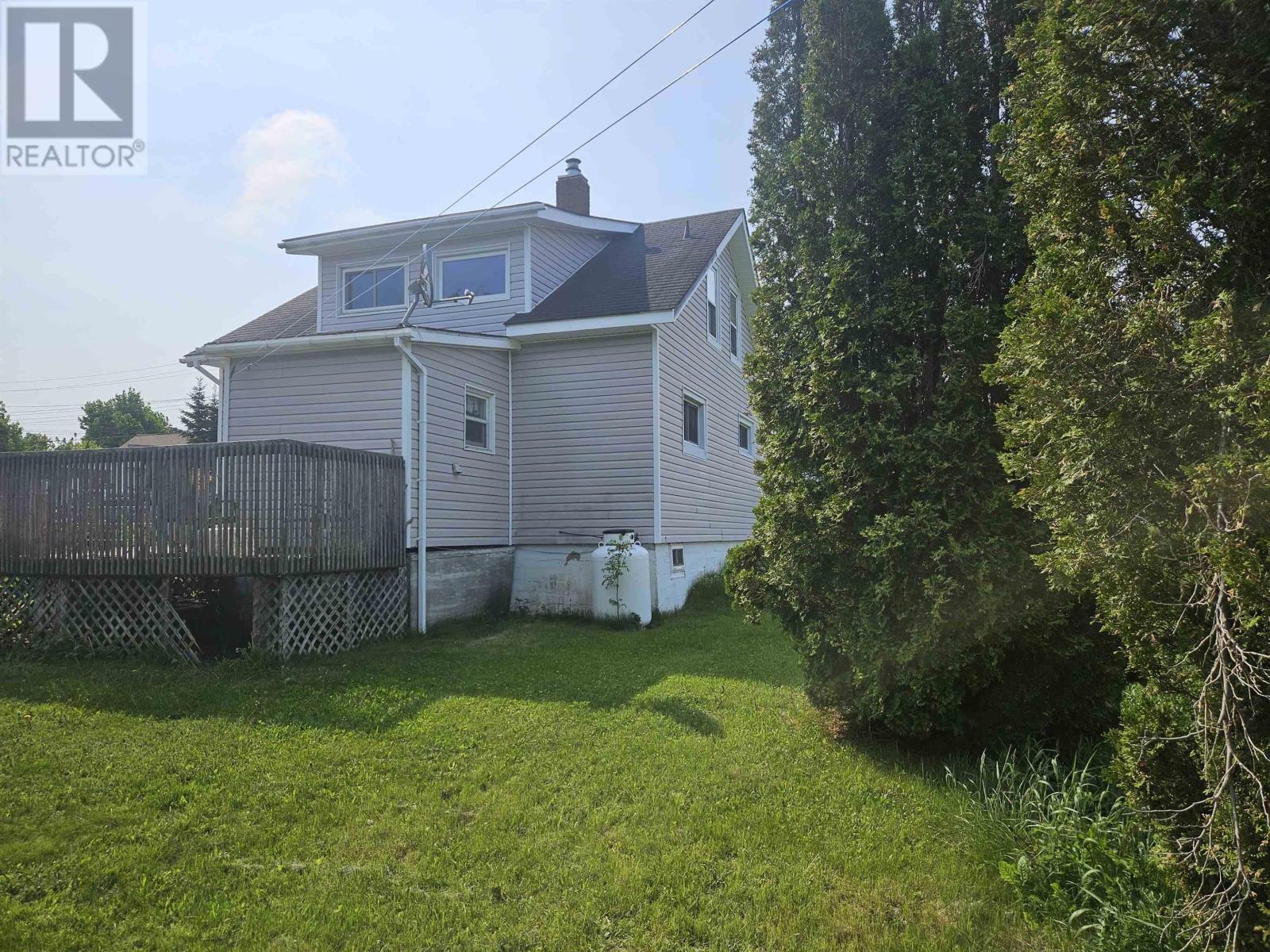 40 Maple Street, Springhill, Nova Scotia  B0M 1X0 - Photo 8 - 202613686