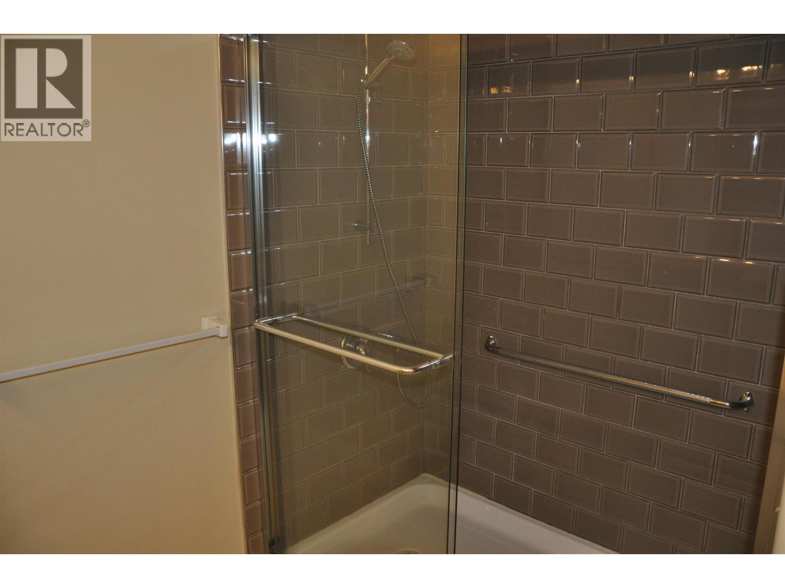 105 8180 Jones Road, Richmond, British Columbia  V6Y 3Z6 - Photo 15 - R3151007