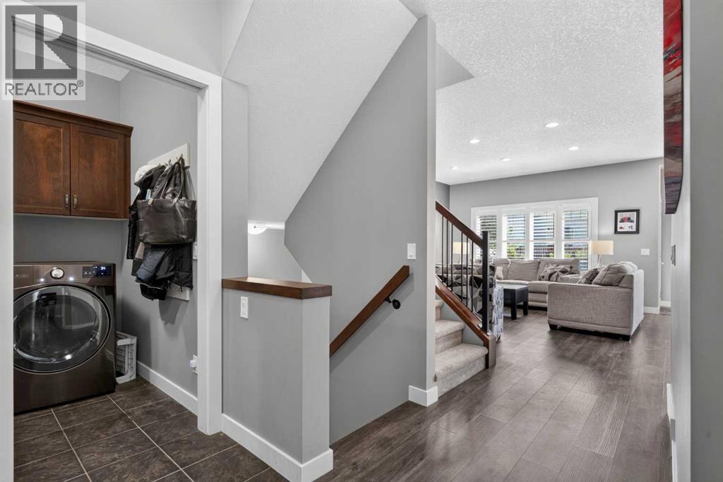 234 Pantego Way NW, Calgary, Alberta  T3K 0C2 - Photo 5 - A2331994