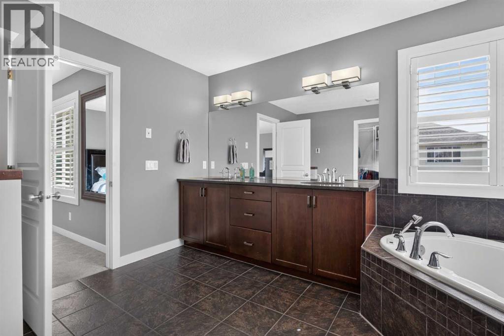 234 Pantego Way NW, Calgary, Alberta  T3K 0C2 - Photo 27 - A2331994