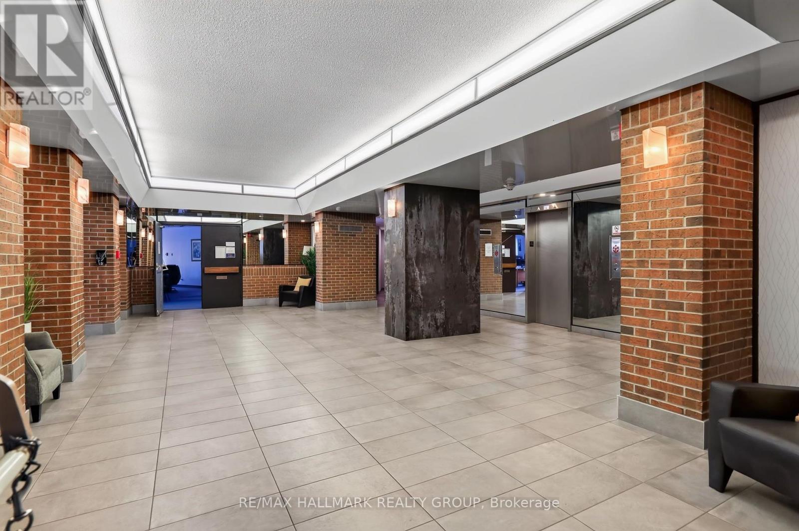 703 - 1380 Prince Of Wales Drive, Ottawa, Ontario K2C 3N5 - Photo 3 - X13621572