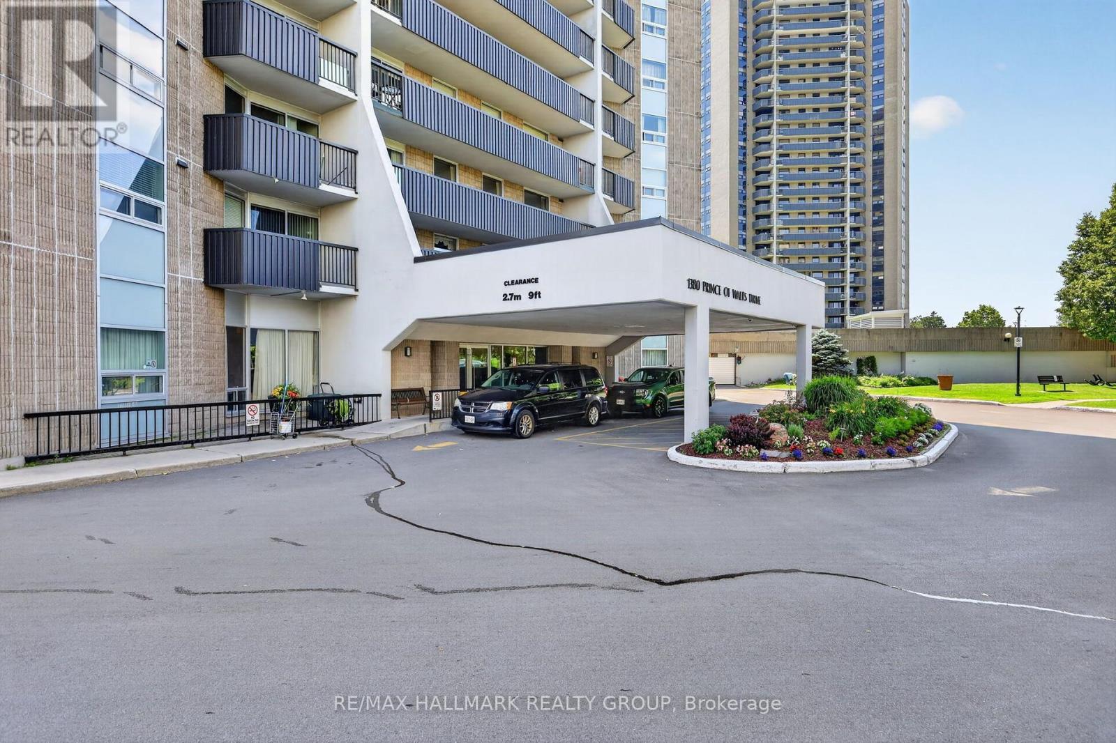703 - 1380 Prince Of Wales Drive, Ottawa, Ontario K2C 3N5 - Photo 2 - X13621576