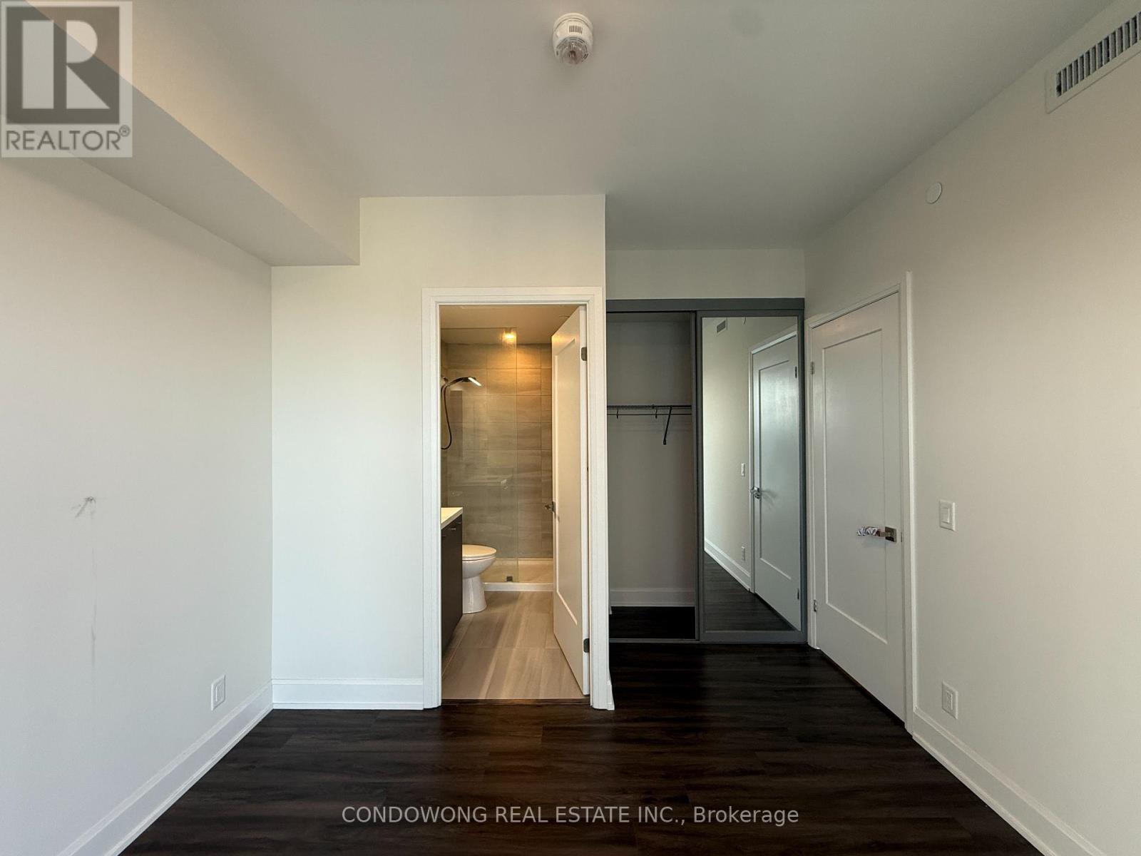 1202 - 12 Gandhi Lane, Markham (Commerce Valley), Ontario  L3T 0G8 - Photo 4 - N13621478