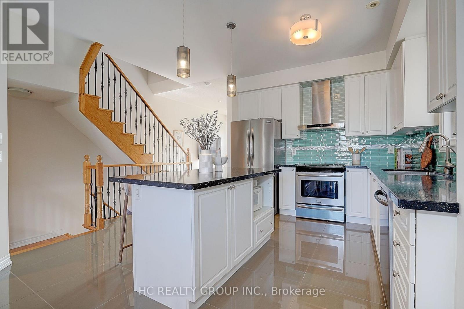 22 Toulouse Court, Markham, Ontario  L6B 1J5 - Photo 10 - N13621502