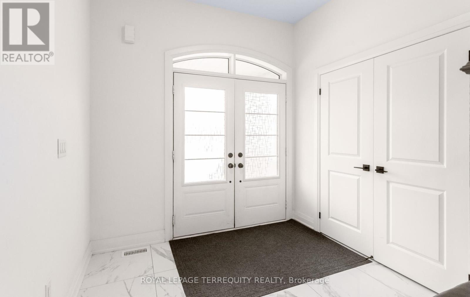 242 Factor Street, Vaughan, Ontario  L4H 5C1 - Photo 4 - N13621508