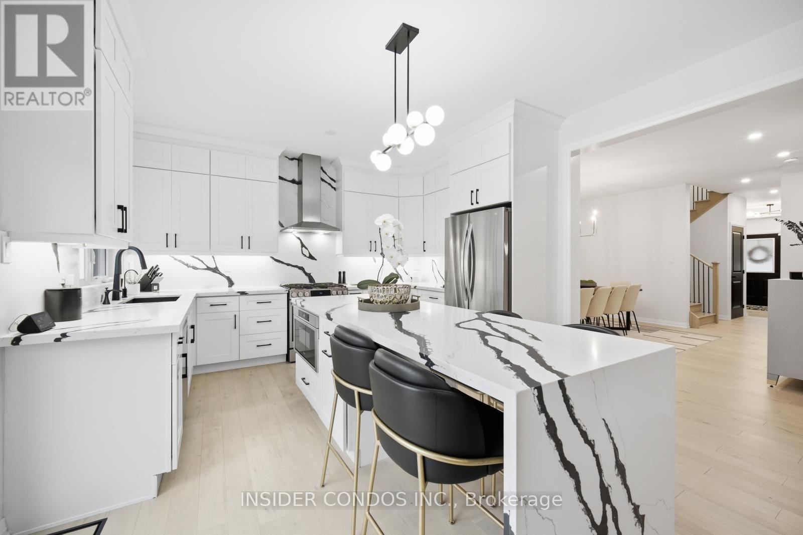 1521 Stovell Crescent, Innisfil, Ontario  L0L 1W0 - Photo 11 - N13621632
