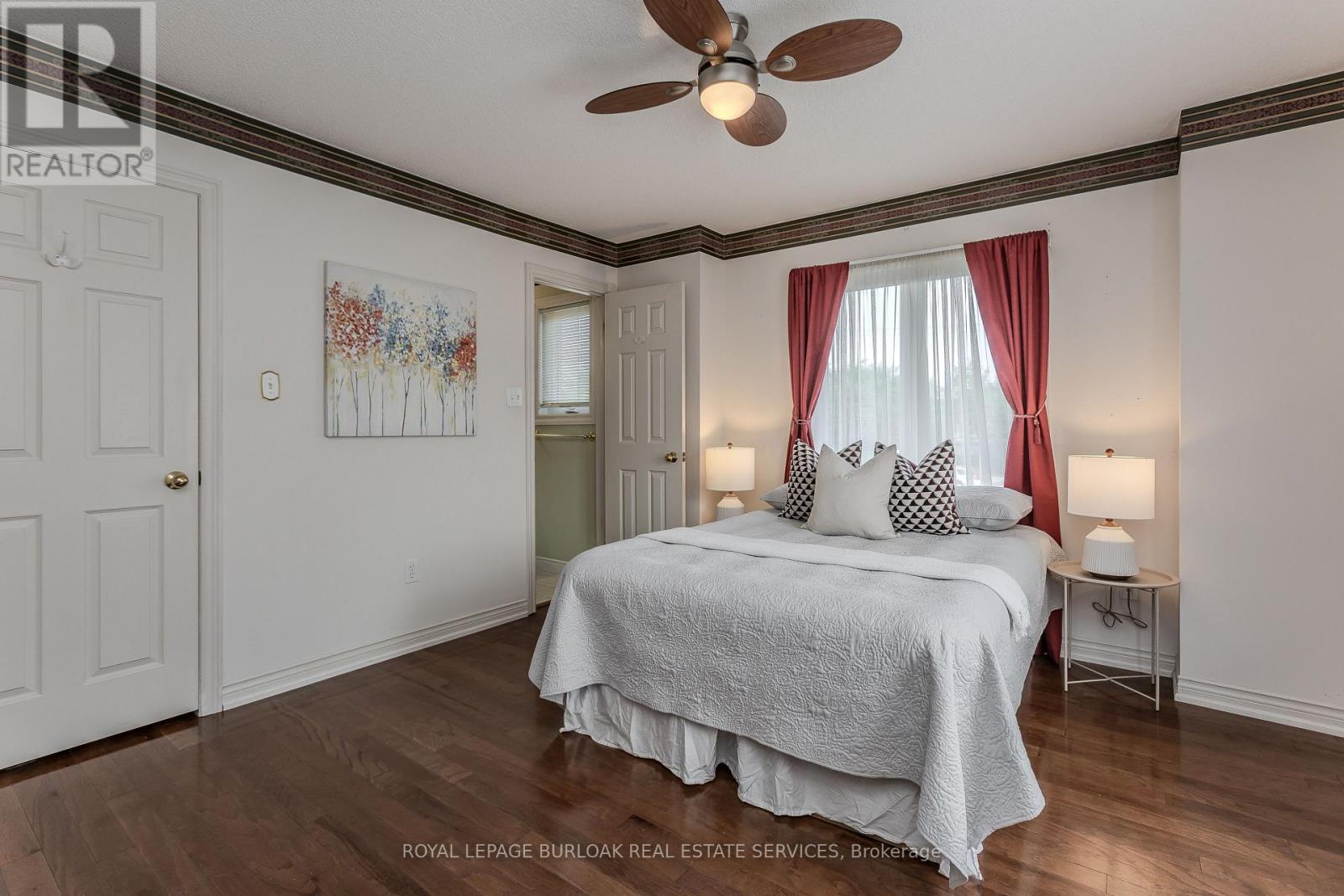 2010 Grovetree Lane, Burlington, Ontario  L7R 4V4 - Photo 14 - W13621596