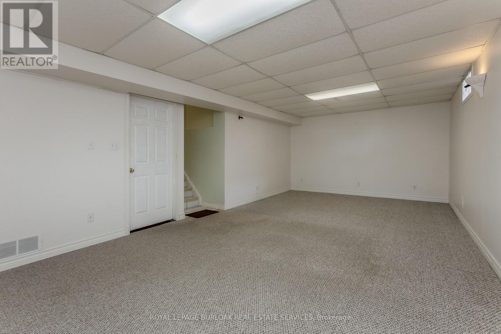 2010 Grovetree Lane, Burlington, Ontario  L7R 4V4 - Photo 21 - W13621596