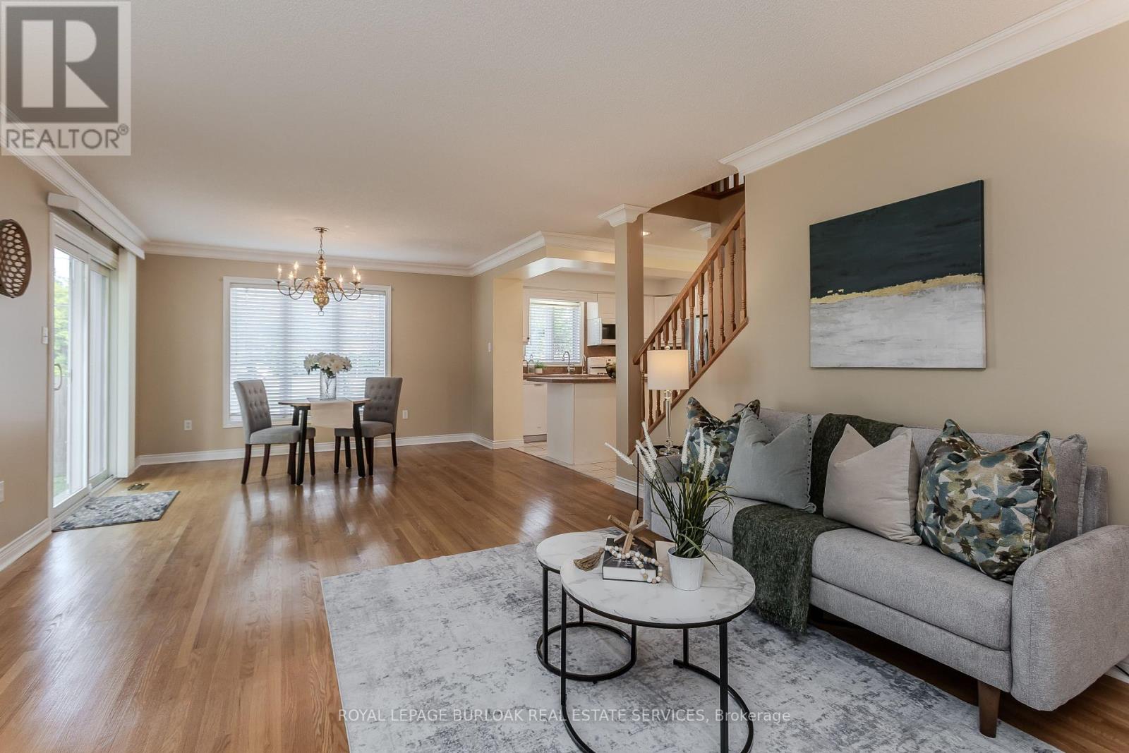 2010 Grovetree Lane, Burlington, Ontario  L7R 4V4 - Photo 6 - W13621596