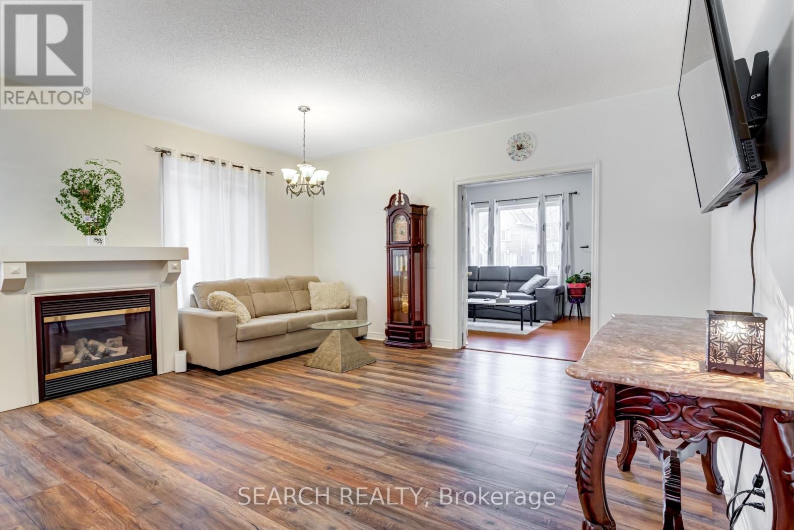 19 Treeline Boulevard, Brampton, Ontario  L6P 1C5 - Photo 7 - W13621608