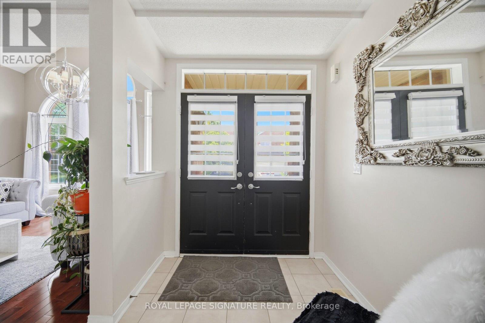 34 Nina Place N, Brampton, Ontario  L7A 2E1 - Photo 5 - W13621634